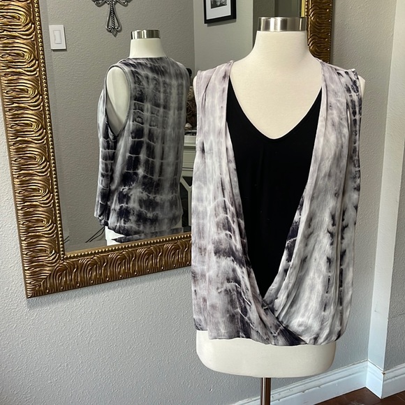 W5 Tops - W5 Black Gray Tie Dye Sleeveless Top